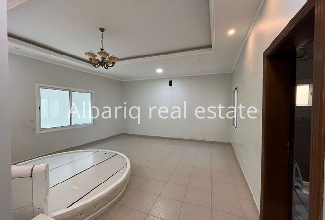 981827 - Property Image 3