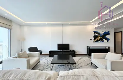 Apartment - 2 Bedrooms - 3 Bathrooms for rent in Reef Island - Capital Governorate