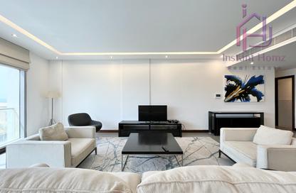 Apartment - 2 Bedrooms - 3 Bathrooms for rent in Reef Island - Capital Governorate