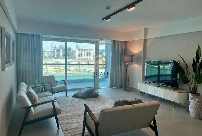 982420 - Property Main Image