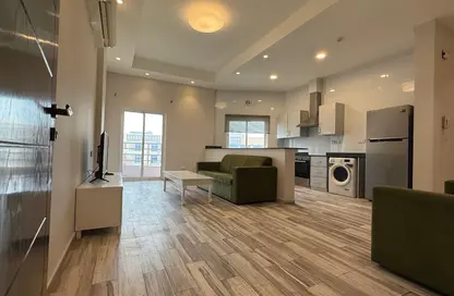Apartment - 2 Bedrooms - 2 Bathrooms for rent in Al Juffair - Capital Governorate