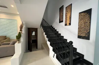 فيلا - 3 غرف نوم - 5 حمامات للايجار في البسيتين - المحرق