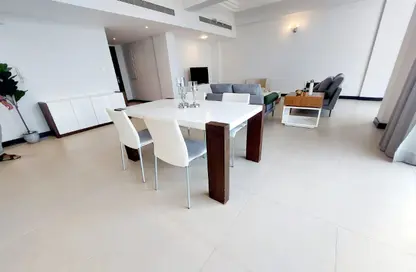 Apartment - 2 Bedrooms - 3 Bathrooms for rent in Zinj - Manama - Capital Governorate