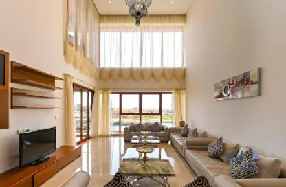Duplex - 4 Bedrooms - 5 Bathrooms for sale in Reef Island - Capital Governorate