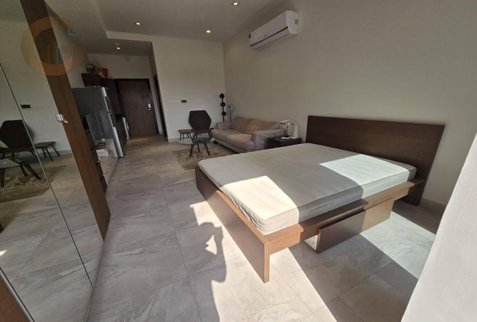 983564 - Property Image 2