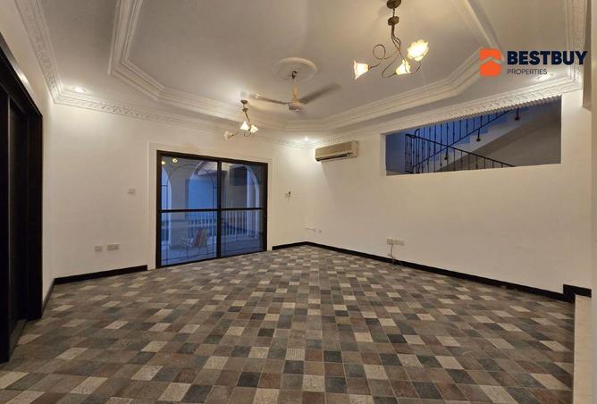 954014 - Property Image 2