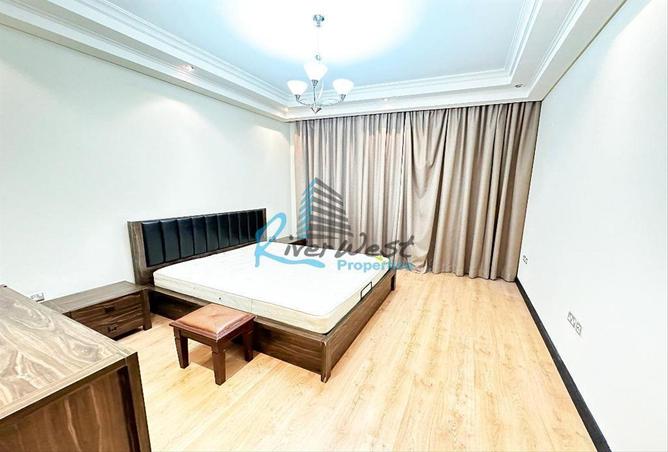 976843 - Property Image 2