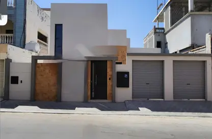 فيلا - 3 غرف نوم - 3 حمامات للبيع في عالي - المحافظة الوسطى