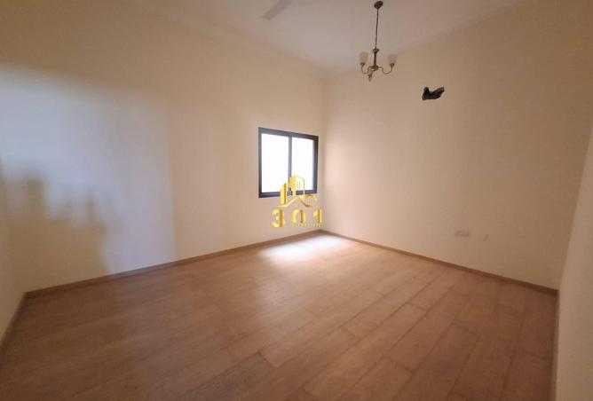 963130 - Property Image 3