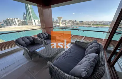 Terrace image for: Apartment - 3 Bedrooms - 5 Bathrooms for rent in Reef Island - Capital Governorate, Image 1