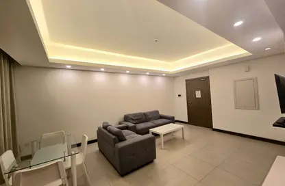 Apartment - 1 Bedroom - 2 Bathrooms for rent in Busaiteen - Muharraq Governorate
