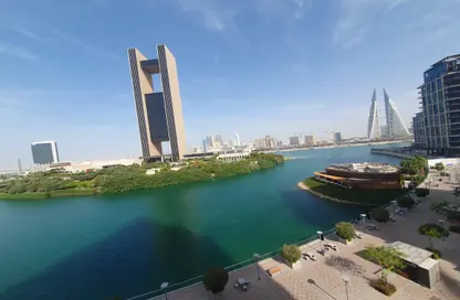 Apartment - 3 Bedrooms - 5 Bathrooms for rent in Bahrain Bay - Capital Governorate