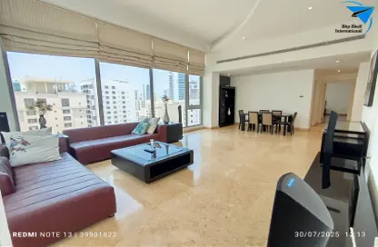Apartment - 2 Bedrooms - 2 Bathrooms for rent in Al Juffair - Capital Governorate
