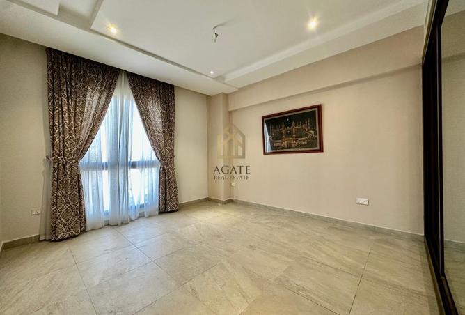 977264 - Property Image 2