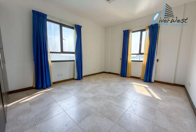 990230 - Property Image 2