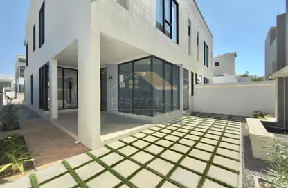 Villa - 4 Bedrooms - 6 Bathrooms for rent in Saar - Northern Governorate