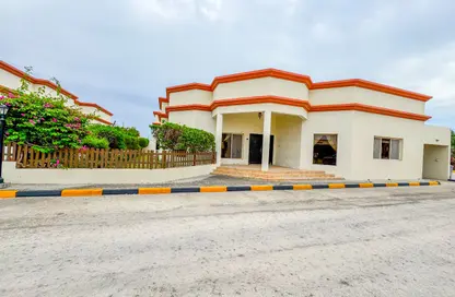 Villa - 3 Bedrooms - 4 Bathrooms for rent in Janabiya - Northern Governorate