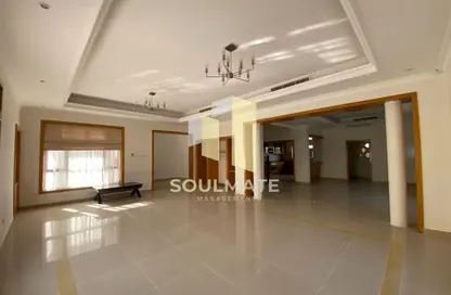 فيلا - 4 غرف نوم - 4 حمامات للايجار في الجنبية - المحافظة الشمالية