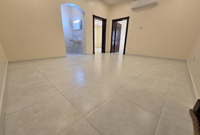 967055 - Property Main Image