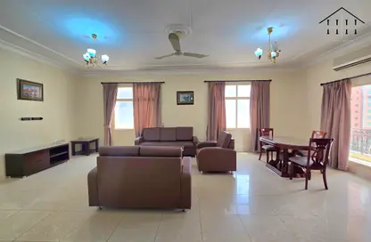 Apartment - 3 Bedrooms - 3 Bathrooms for rent in Al Juffair - Capital Governorate