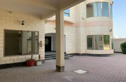 صورة لـ مبنى خارجي فيلا - 3 غرف نوم - 3 حمامات للايجار في سار - المحافظة الشمالية ، صورة رقم 1