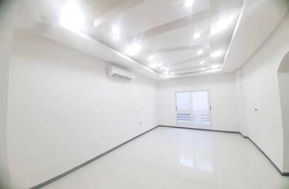 Apartment - 2 Bedrooms - 2 Bathrooms for rent in Hidd - Muharraq Governorate