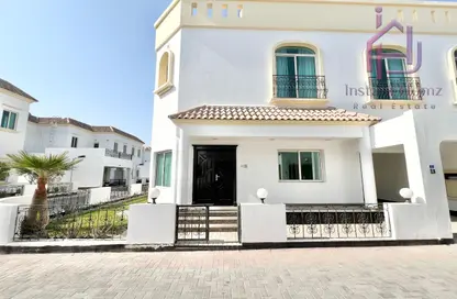 Villa - 3 Bedrooms - 5 Bathrooms for rent in Janabiya - Northern Governorate