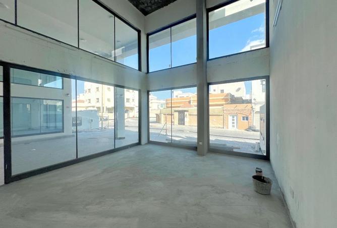 971342 - Property Image 2