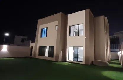 Villa - 4 Bedrooms - 5 Bathrooms for rent in Diyar Al Muharraq - Muharraq Governorate