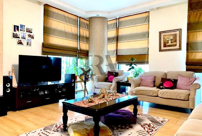 959346 - Property Image 2