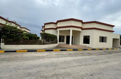 Villa - 3 Bedrooms - 4 Bathrooms for rent in Janabiya - Northern Governorate