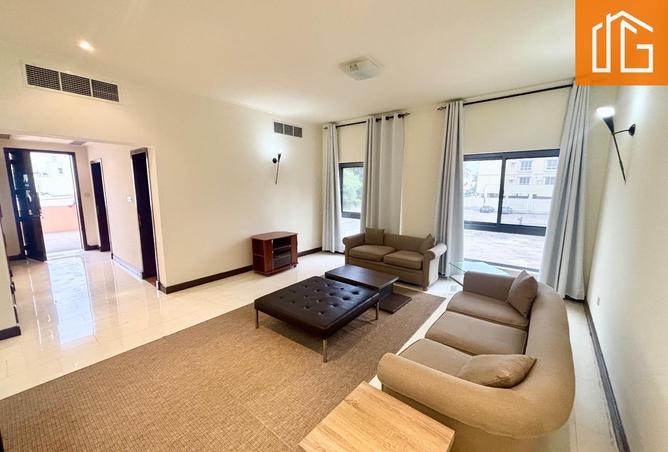 982157 - Property Image 2