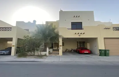 فيلا - 3 غرف نوم - 4 حمامات للايجار في الرفاع فيوز - الرفاع - المحافظة الجنوبية