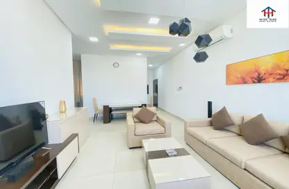 Apartment - 2 Bedrooms - 2 Bathrooms for rent in Um Al Hasam - Manama - Capital Governorate