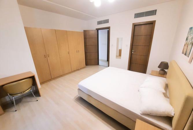 982548 - Property Image 2