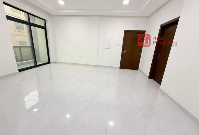 985891 - Property Image 2