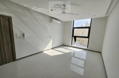 Empty Room image for: Apartment - 1 Bedroom - 1 Bathroom for rent in Riffa Al Sharqi - Riffa - Southern Governorate, Image 1