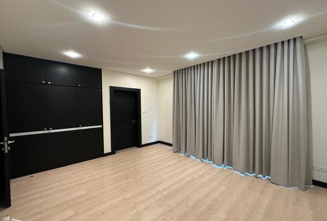 976024 - Property Image 2