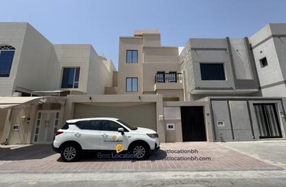 Villa - 3 Bedrooms - 5 Bathrooms for sale in Busaiteen - Muharraq Governorate