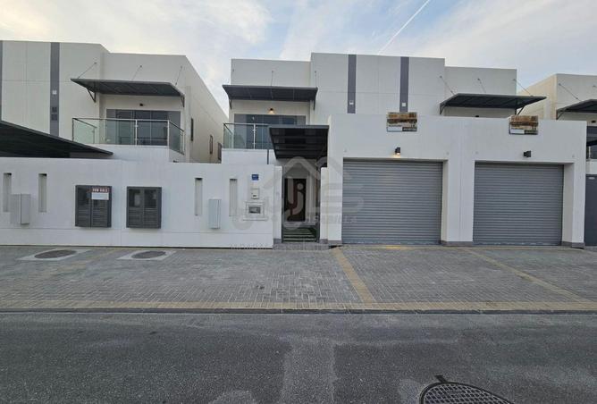 982858 - Property Image 2