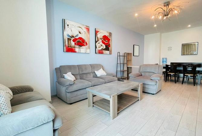 978695 - Property Image 2