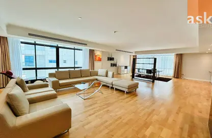Apartment - 3 Bedrooms - 5 Bathrooms for rent in Seef - Capital Governorate