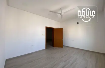 Apartment - 3 Bedrooms - 2 Bathrooms for rent in Jid Ali - Central Governorate