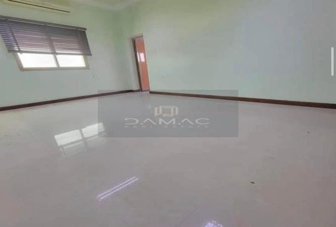962720 - Property Image 2