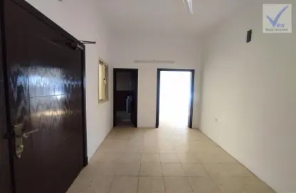 Hall / Corridor image for: Apartment - 2 Bedrooms - 2 Bathrooms for rent in Diraz - Northern Governorate, Image 1