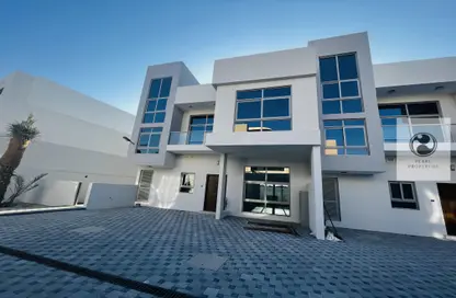 Outdoor House image for: Townhouse - 4 Bedrooms - 5 Bathrooms for rent in Hamala - Northern Governorate, Image 1