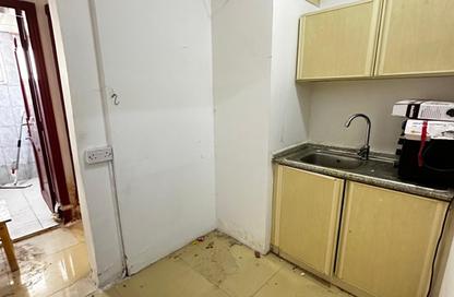 Apartment - Studio - 1 Bathroom for rent in Hoora - Capital Governorate