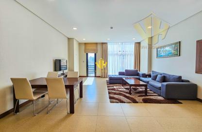 Apartment - 2 Bedrooms - 3 Bathrooms for rent in Al Juffair - Capital Governorate