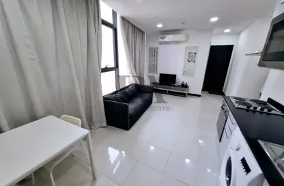 Apartment - 1 Bedroom - 1 Bathroom for rent in Exhibition Road - Hoora - Capital Governorate