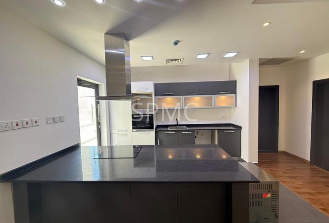 961187 - Property Image 2